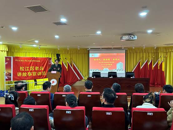 许多人在餐厅里

低可信度描述已自动生成